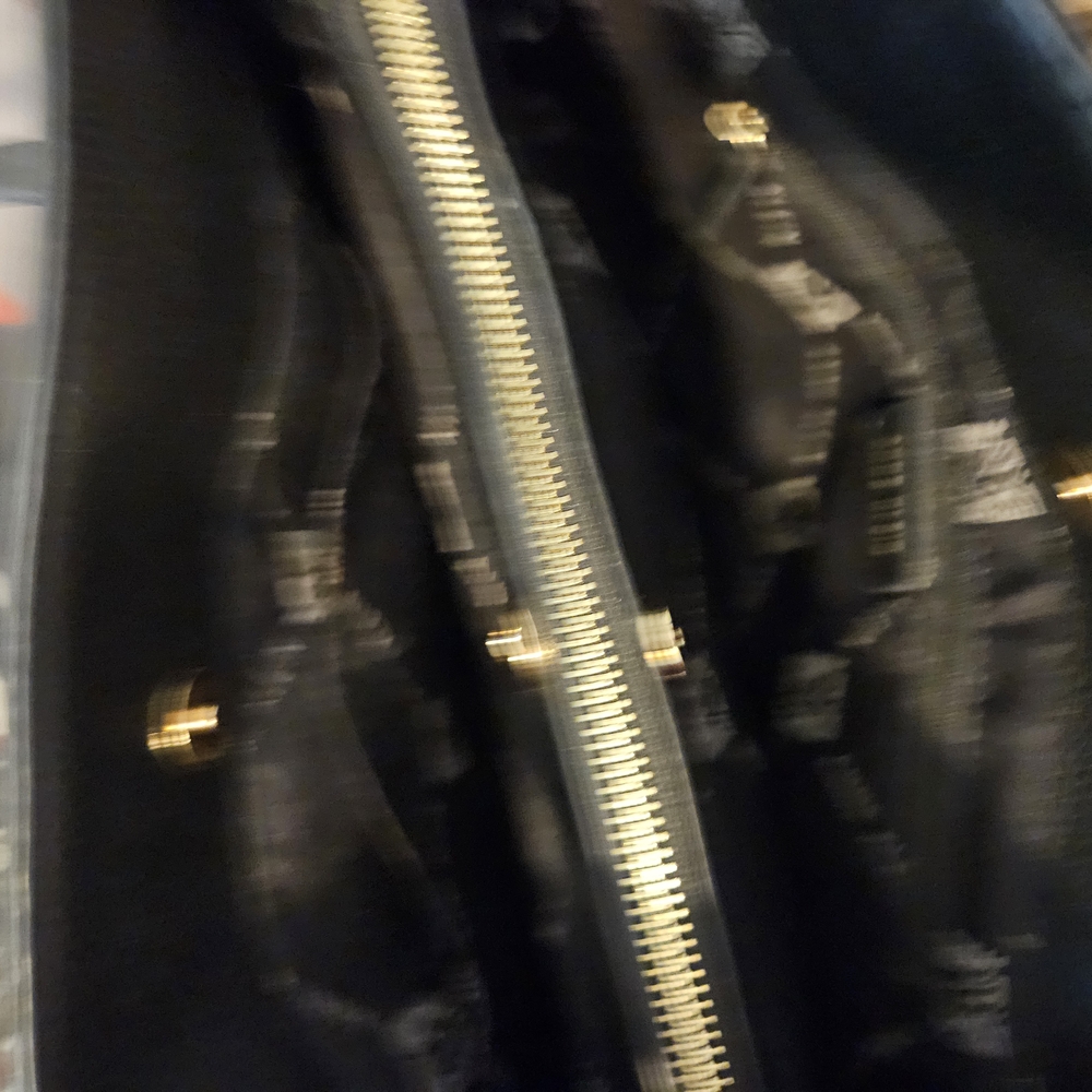 Anne Klein Black Shoulder Bag - Picture 3 of 5